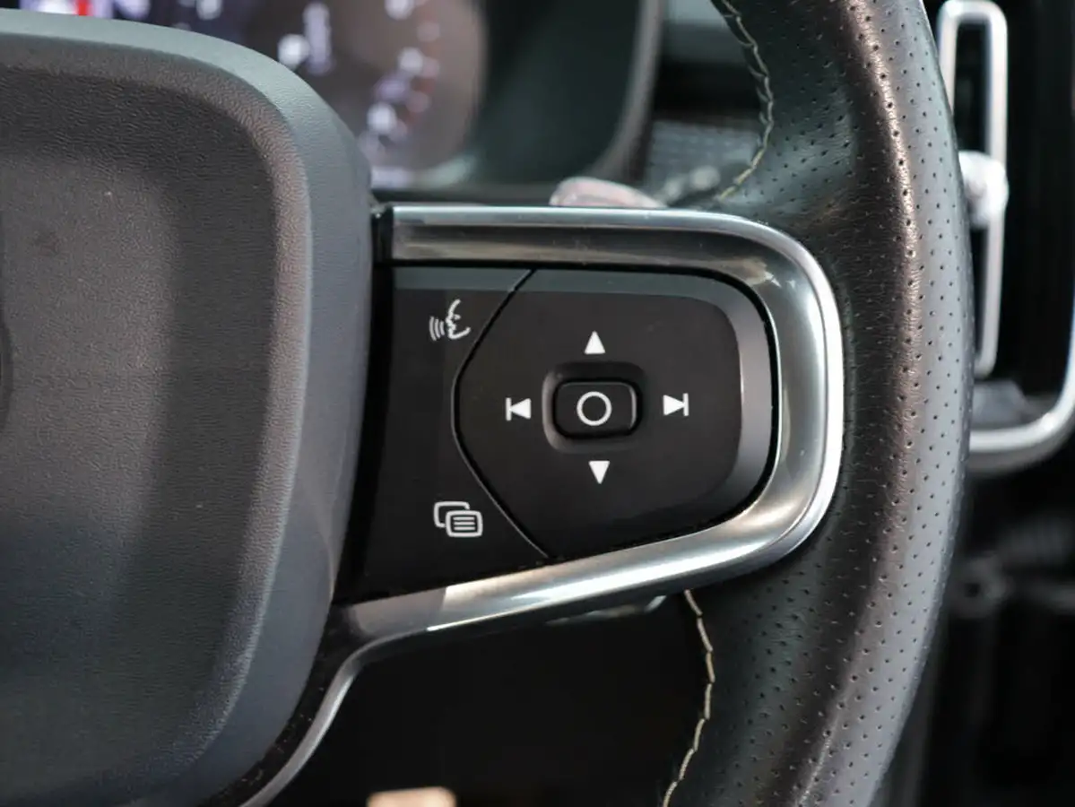 2019-volvo-xc40-15-t3-r-design-163bhp-geartronic-big-27