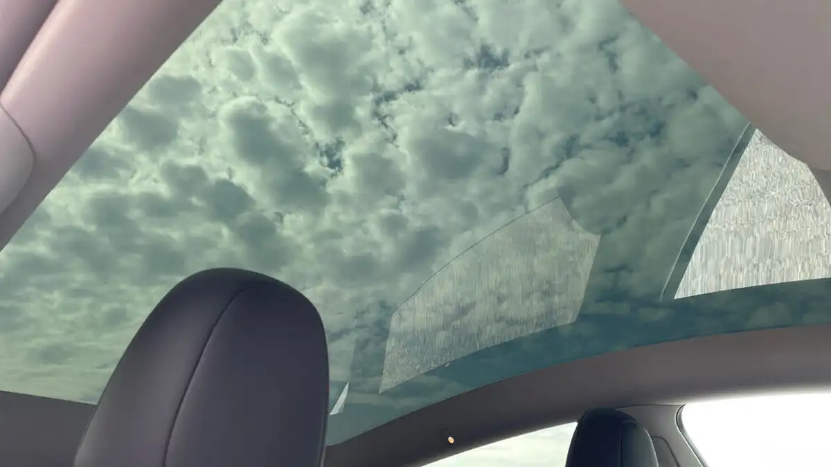 2023-tesla-model-y-e-rwd-big-22