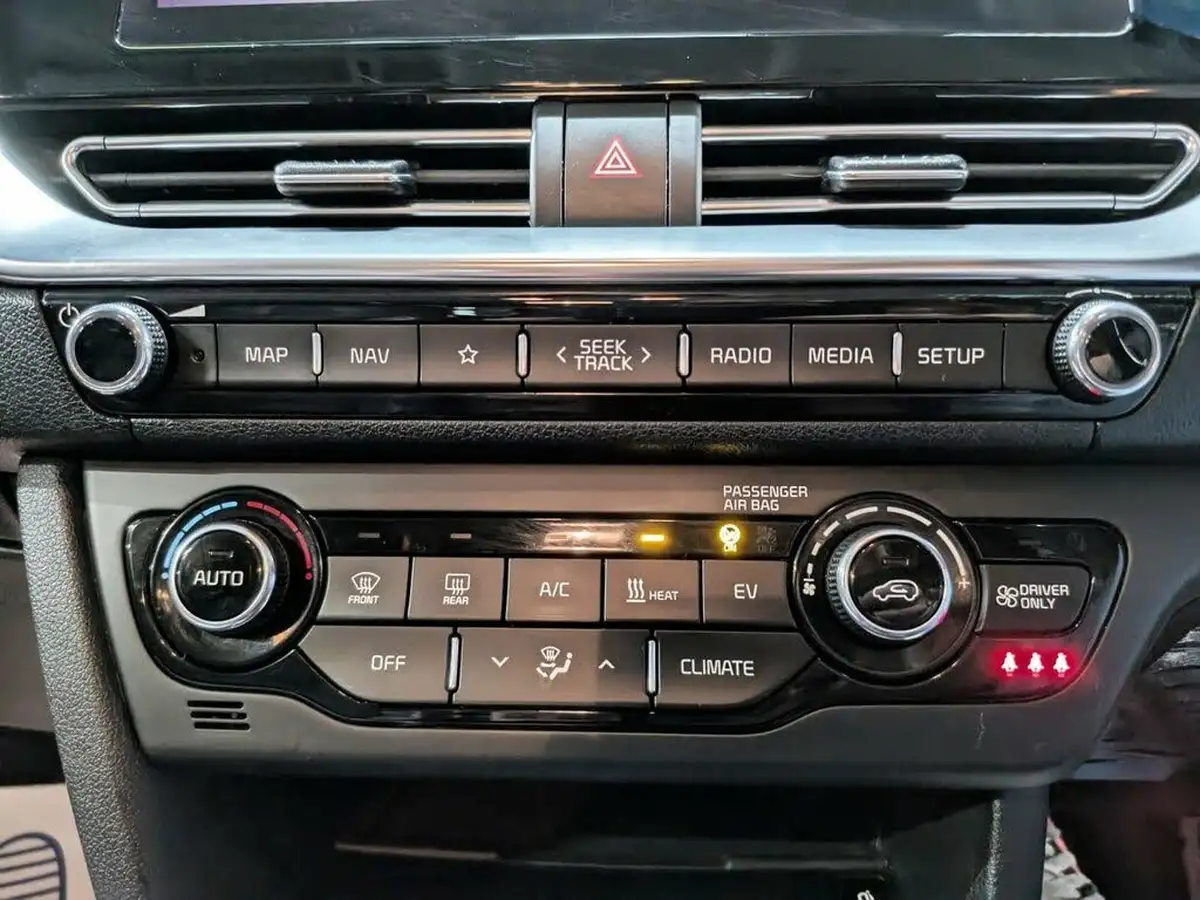 2021-kia-e-niro-ev-3-big-18