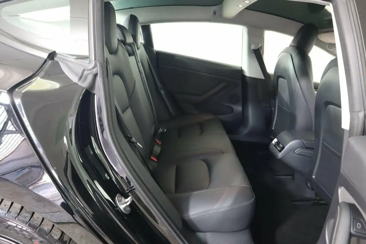 2021-tesla-model-3-e-long-range-4x4-big-10