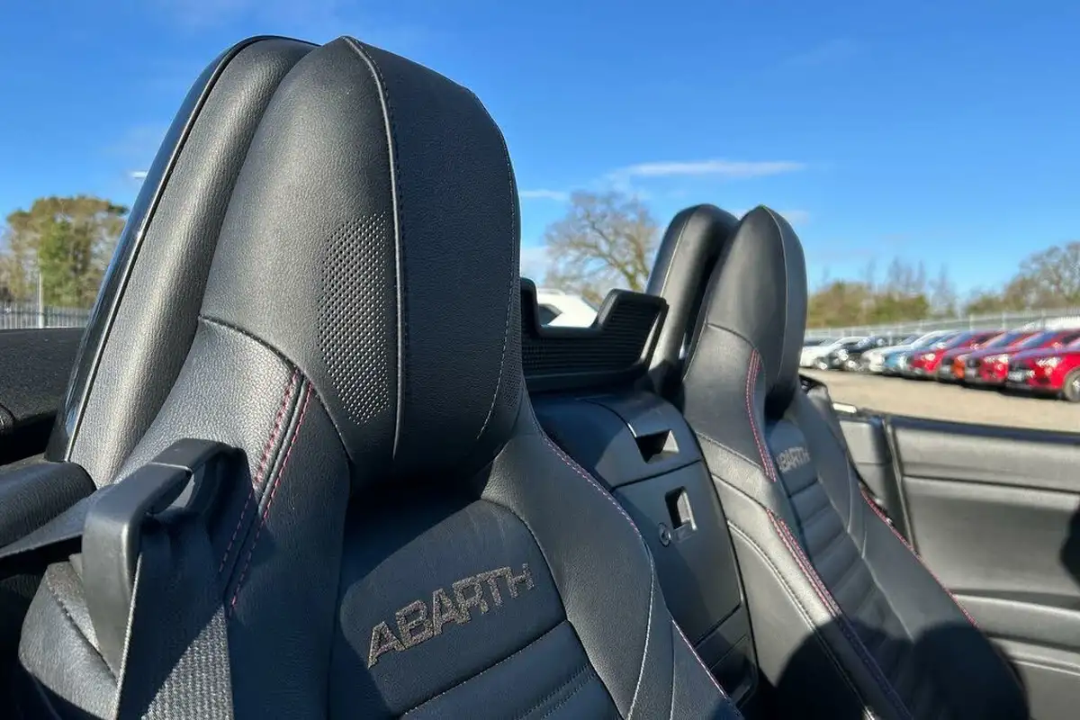 2018-abarth-124-14-multiair-spider-auto-big-18