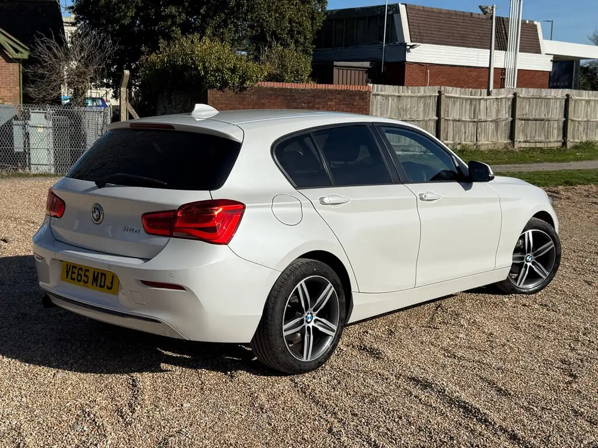 2016-bmw-1-series-15td-116d-sport-5d-big-5