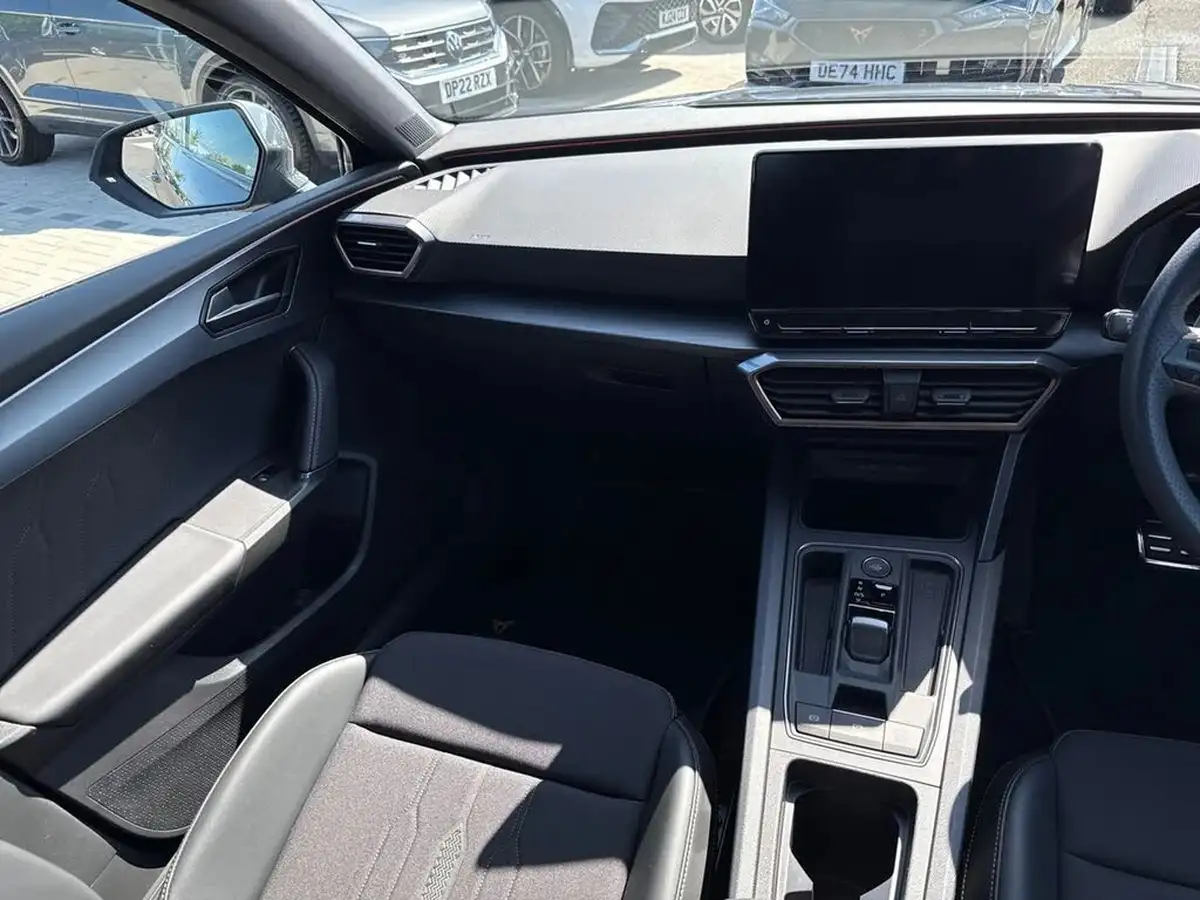 2024-cupra-leon-nf-14-e-hybrid-vz2-design-edition-estate-big-14