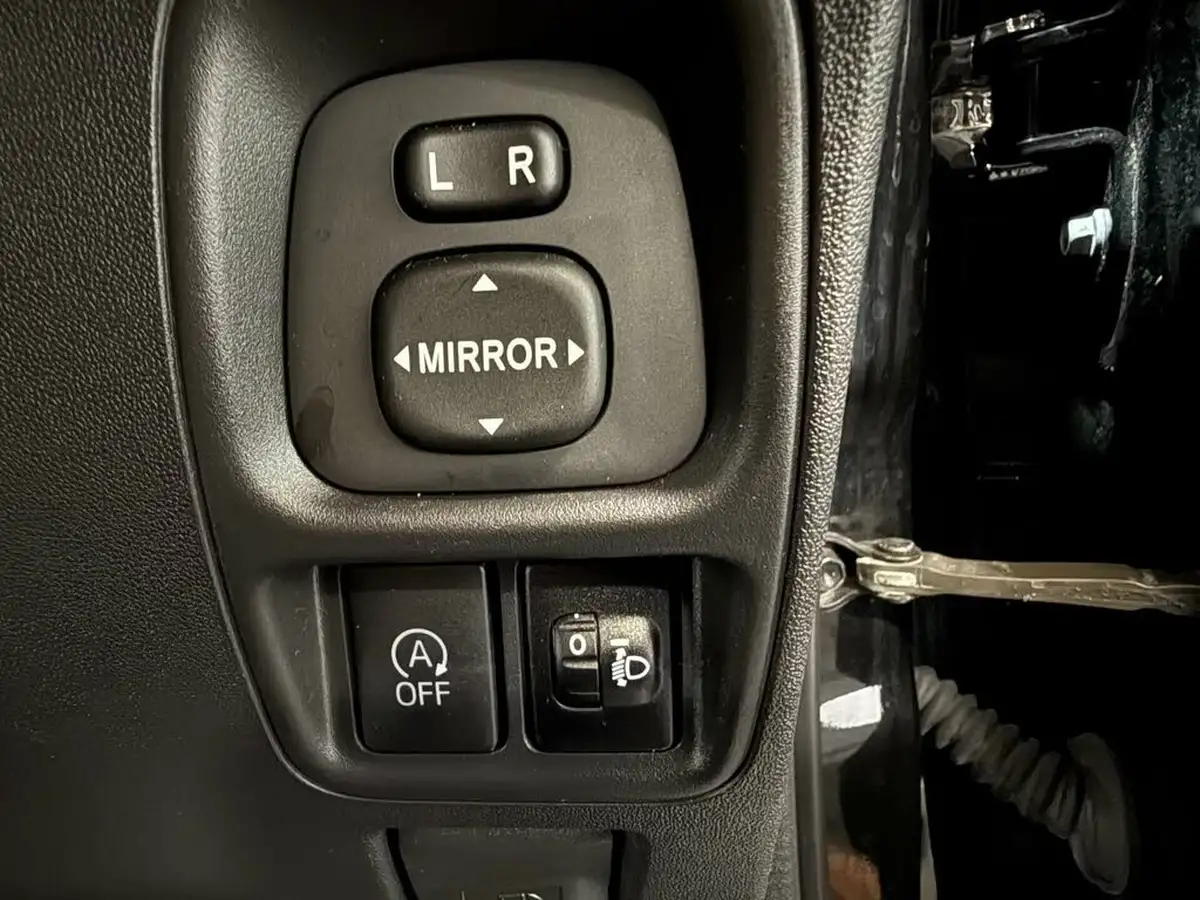 2021-citroen-c1-10-vti-shine-5d-big-10