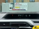 2014-toyota-yaris-small-22