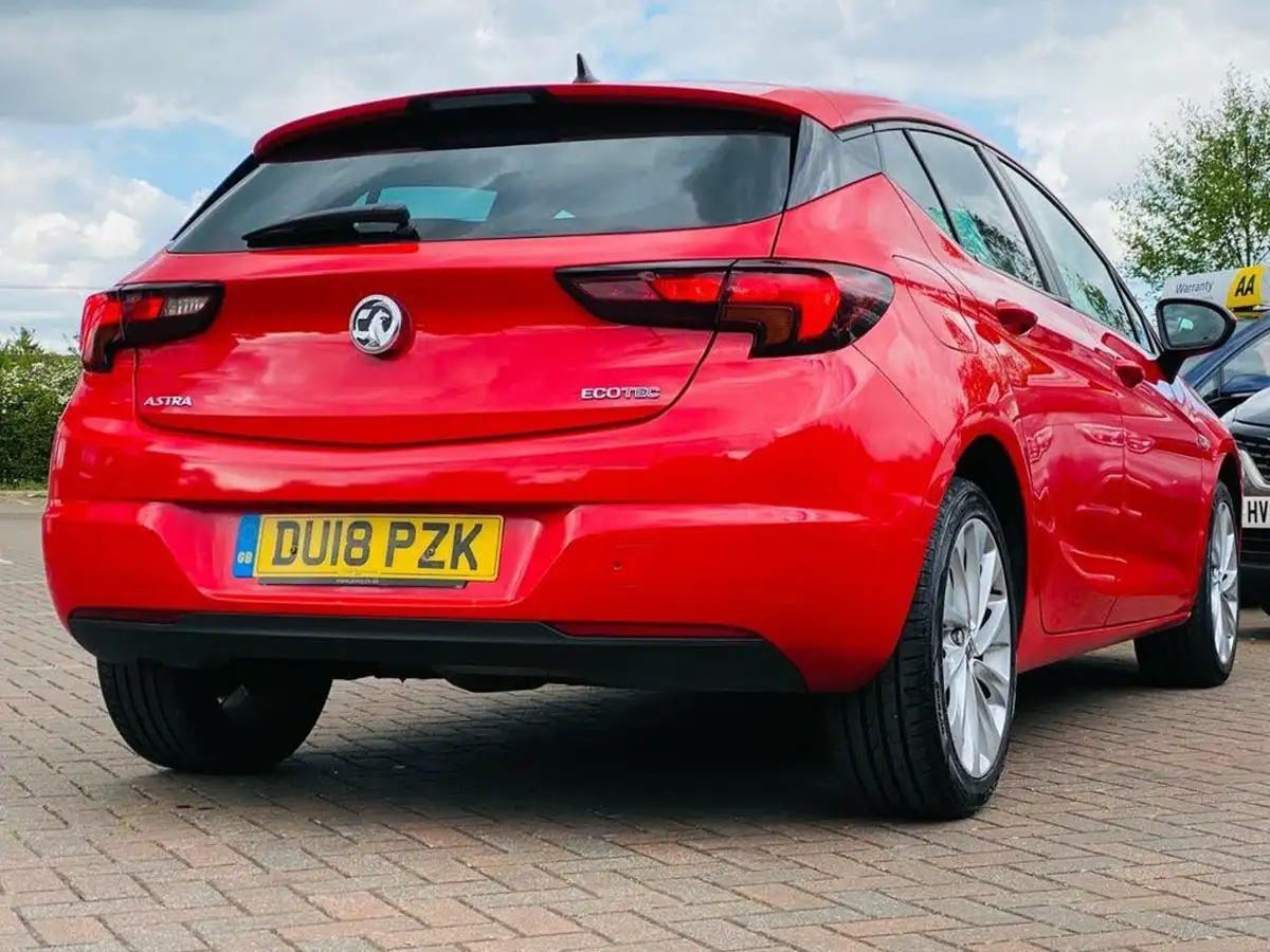 2018-vauxhall-astra-10i-turbo-tech-line-nav-ssecotec-hatchback-big-9