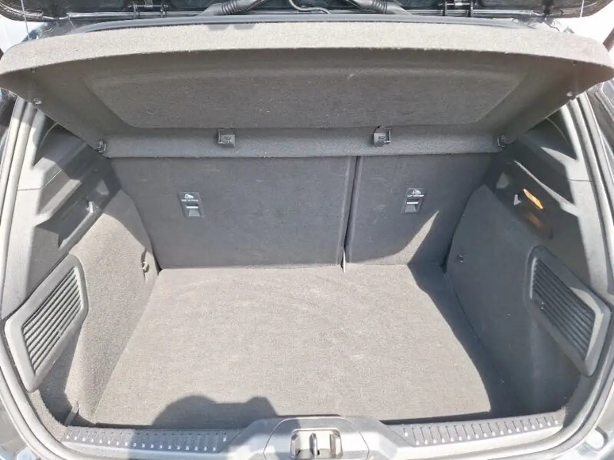 2020-ford-focus-10t-st-line-hatchback-big-7