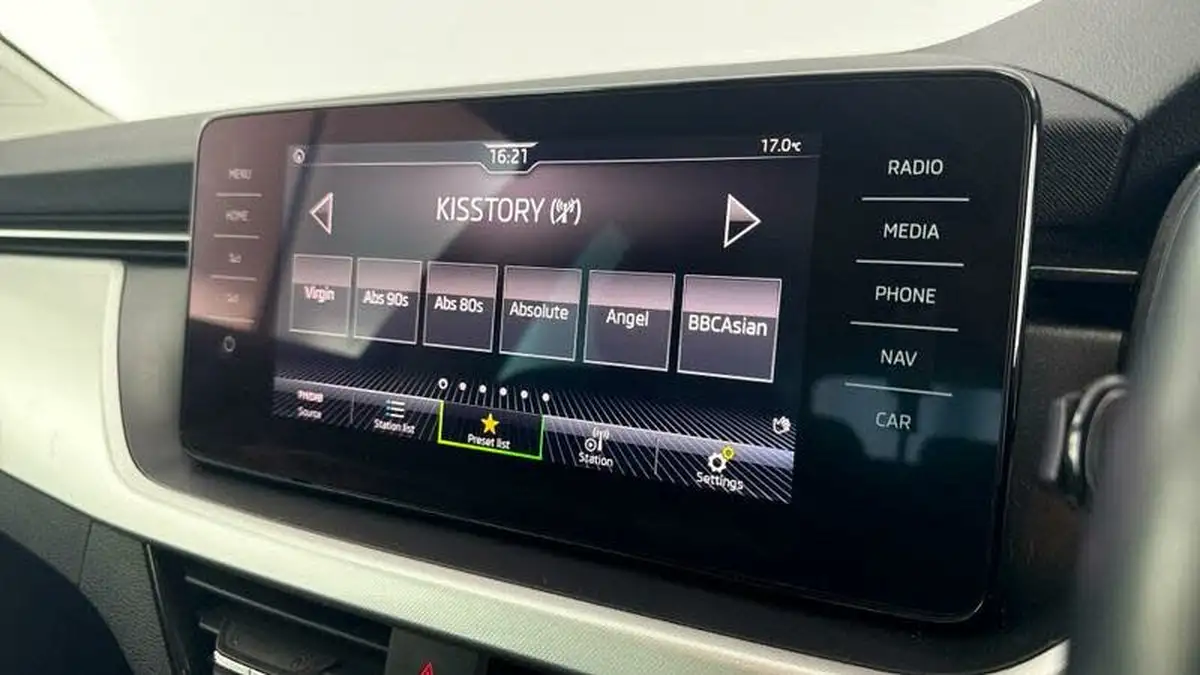 2021-skoda-kamiq-10-tsi-se-l-109ps-dsg-big-24