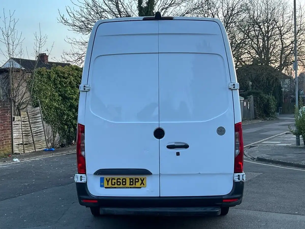 2018-mercedes-benz-sprinter-21cdi-311-l2h1-panel-van-rwd-eco-gear-360-big-26