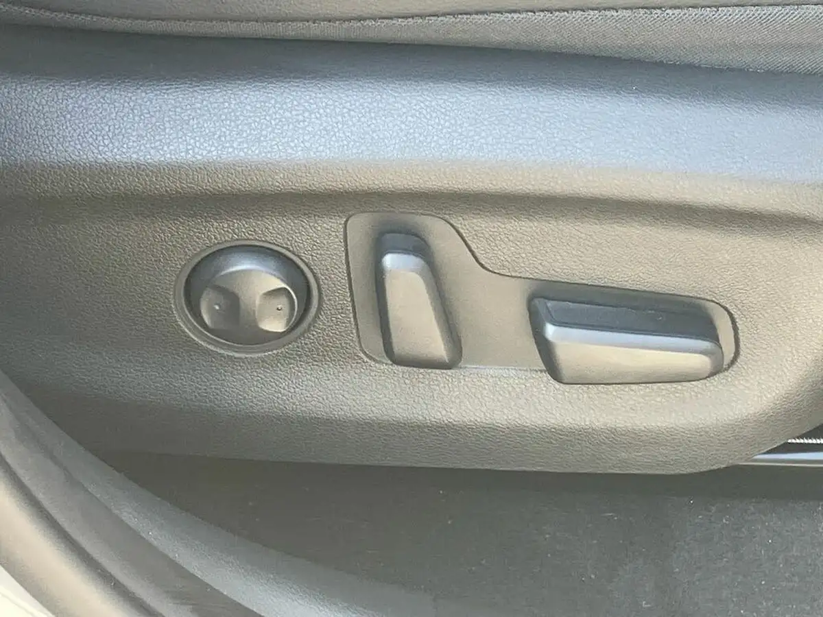 2020-hyundai-kona-e-premium-se-64kwh-7kw-obc-big-41