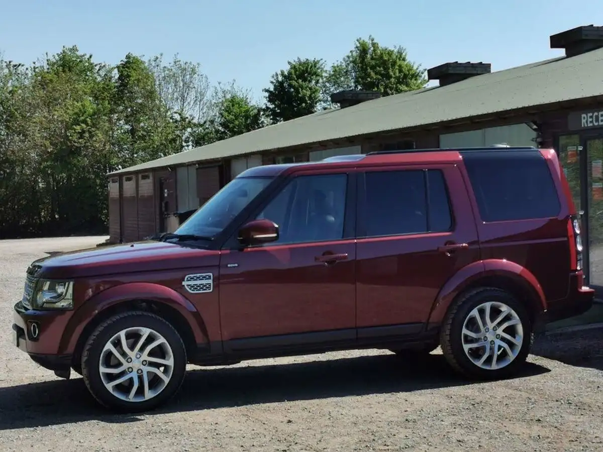 2015-land-rover-discovery-4-30-sd-v6-hse-big-22