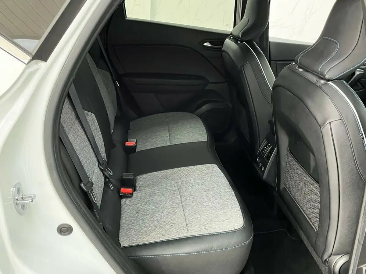 2021-renault-captur-16-e-tech-launch-edition-big-30