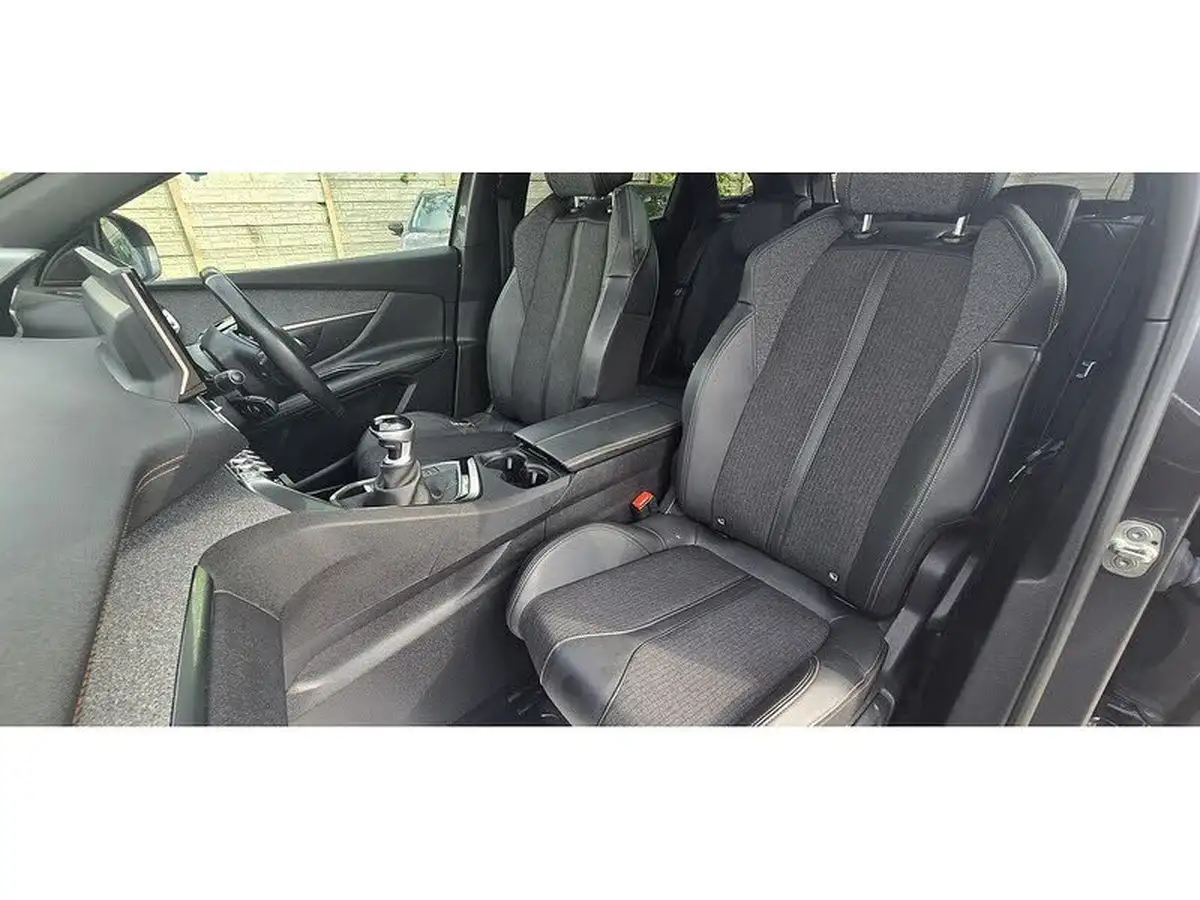 2019-peugeot-3008-suv-12-puretech-gt-line-big-30
