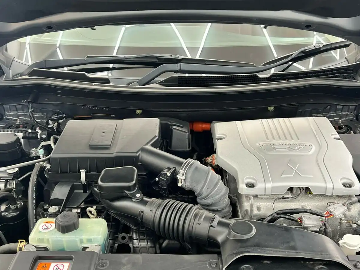 2015-mitsubishi-outlander-20-gx4hs-big-26