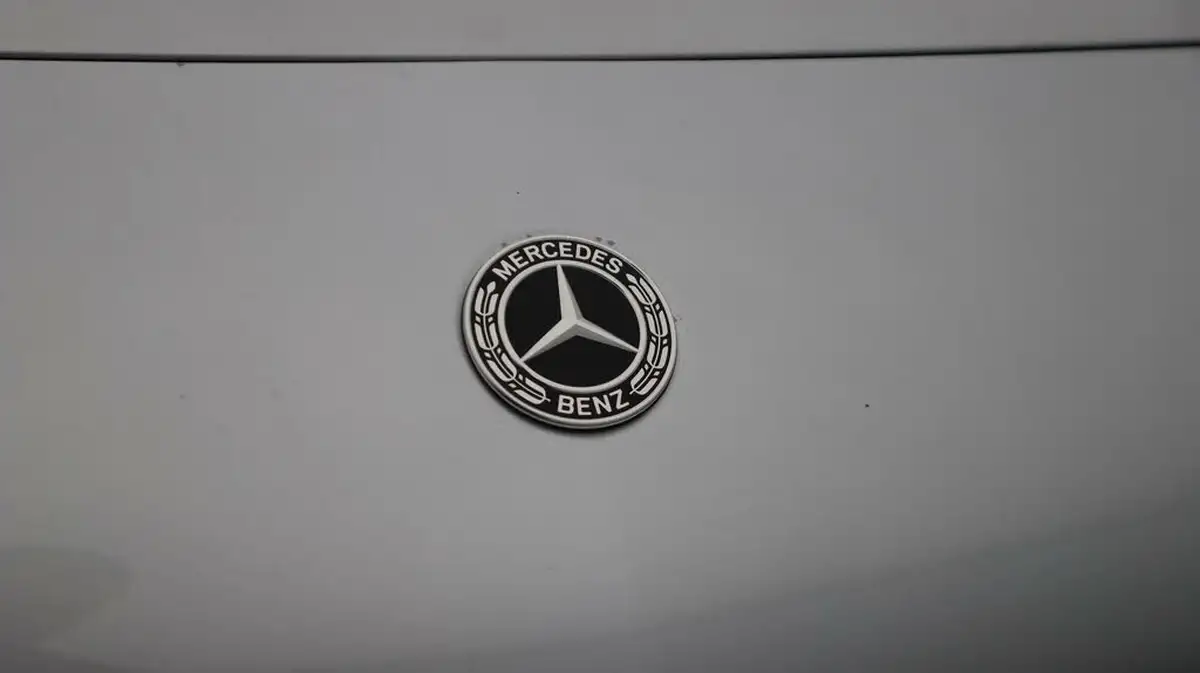 2021-mercedes-benz-a-class-20d-a220d-amg-line-hatchback-5d-big-25