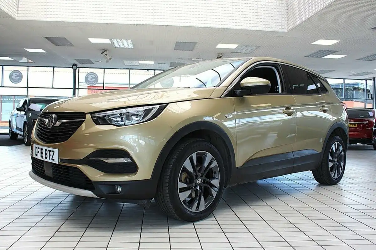 2018-vauxhall-grandland-x-12-sport-nav-130ps-big-0