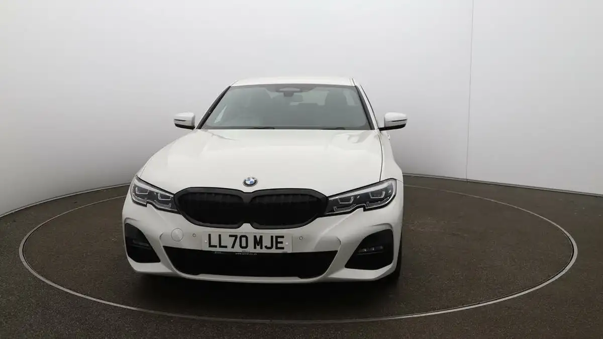 2020-bmw-3-series-20-330e-m-sport-saloon-4d-big-31