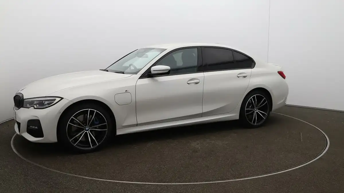 2020-bmw-3-series-20-330e-m-sport-saloon-4d-big-59