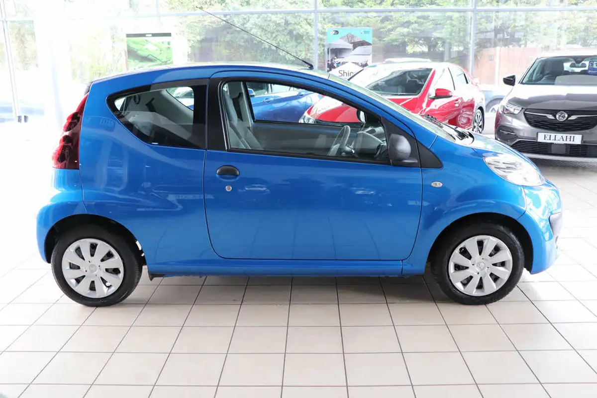 2013-peugeot-107-10-access-big-8