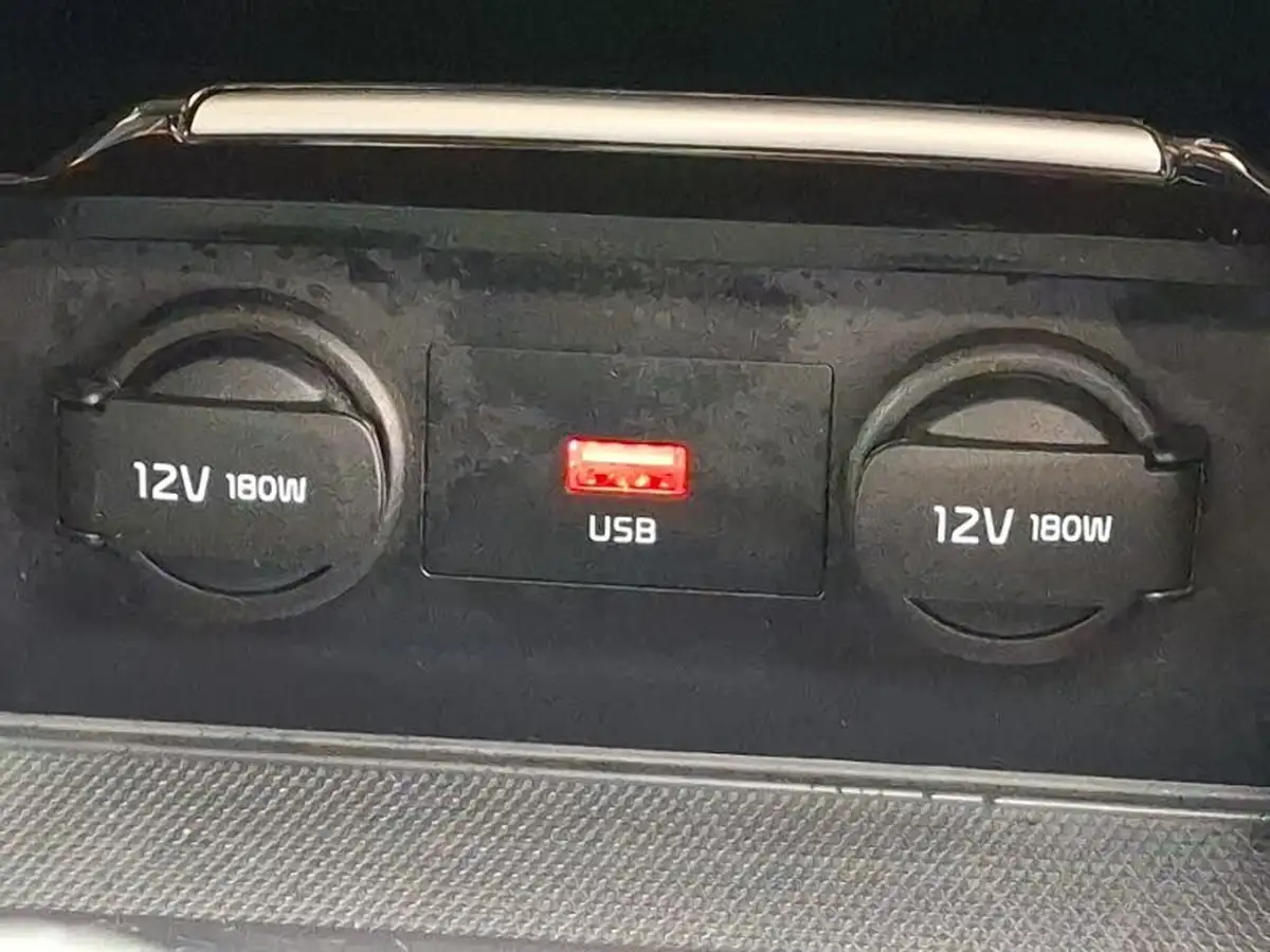 2022-kia-xceed-10-t-gdi-connect-big-15