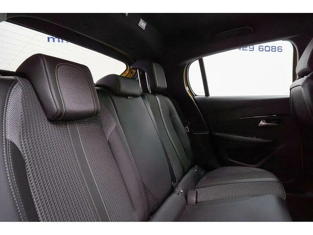 2021-peugeot-208-e-gt-50kwh-big-54