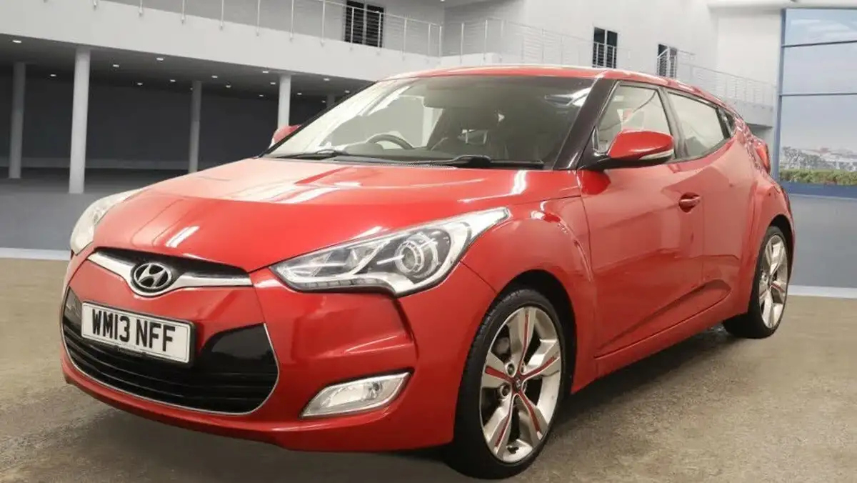 2013-hyundai-veloster-16-sport-media-pk-big-22