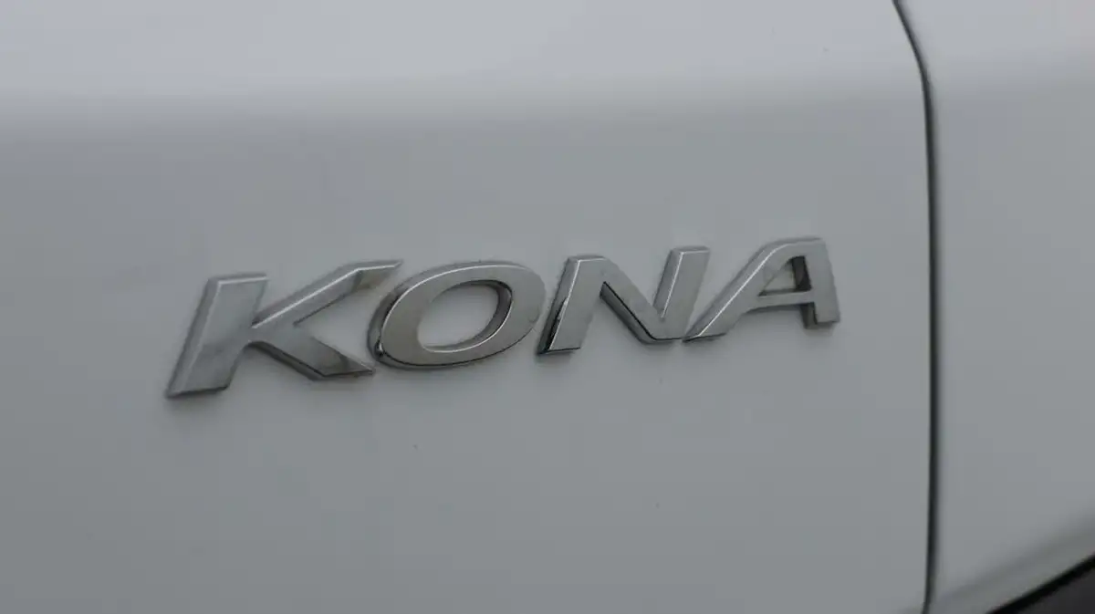 2021-hyundai-kona-16-gdi-premium-hybrid-big-22