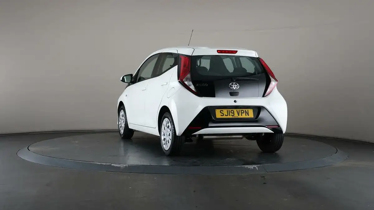 2019-toyota-aygo-10-vvt-i-x-play-big-47