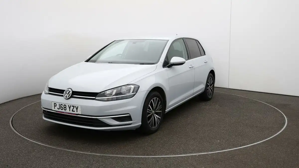 2018-volkswagen-golf-10-tsi-se-115ps-hatchback-5d-big-29