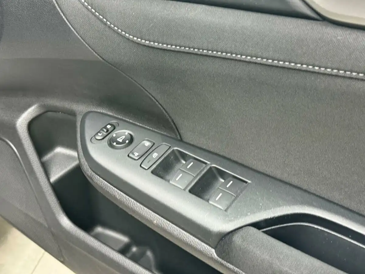 2018-honda-civic-10-vtec-turbo-se-126ps-hatchback-5d-big-25