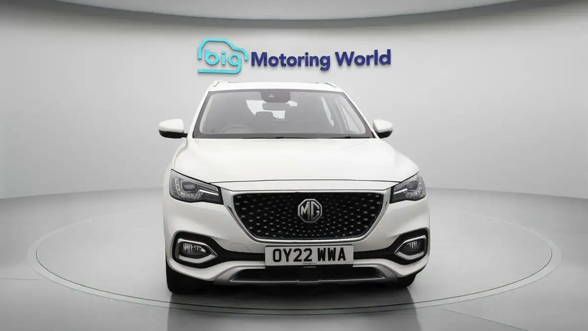 2022-mg-hs-15t-gdi-exclusive-162ps-dct-big-2