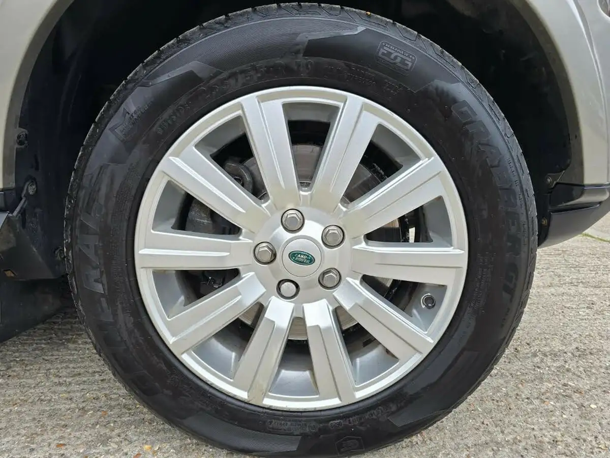 2011-land-rover-discovery-4-30td-hse-255bhp-4x4-auto-big-37