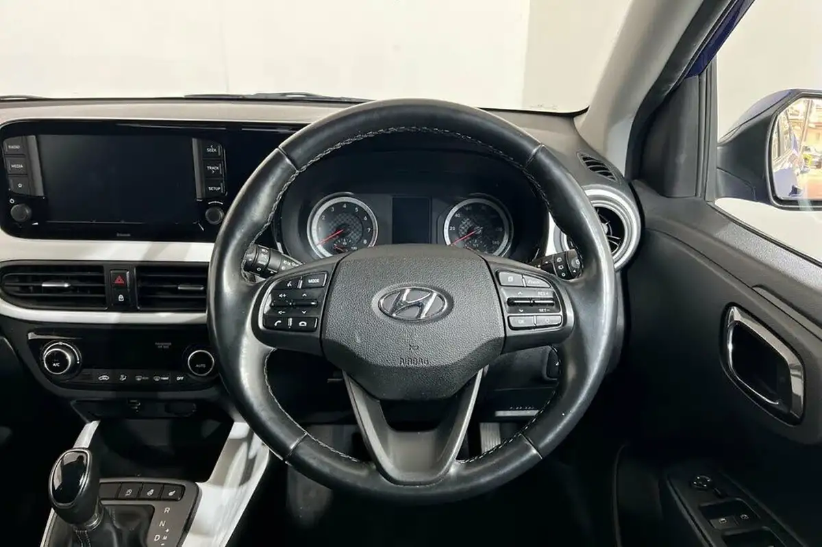 2022-hyundai-i10-10-premium-auto-big-10