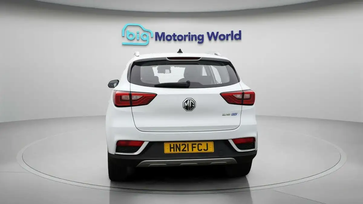 2021-mg-zs-suv-e-exclusive-ev-big-6
