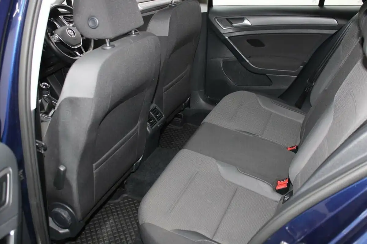 2017-volkswagen-golf-14-tsi-se-nav-ss-hatchback-5d-big-26