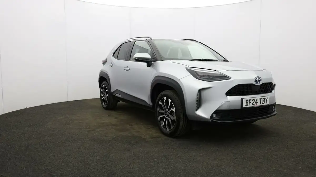 2024-toyota-yaris-cross-15-vvt-i-design-big-37