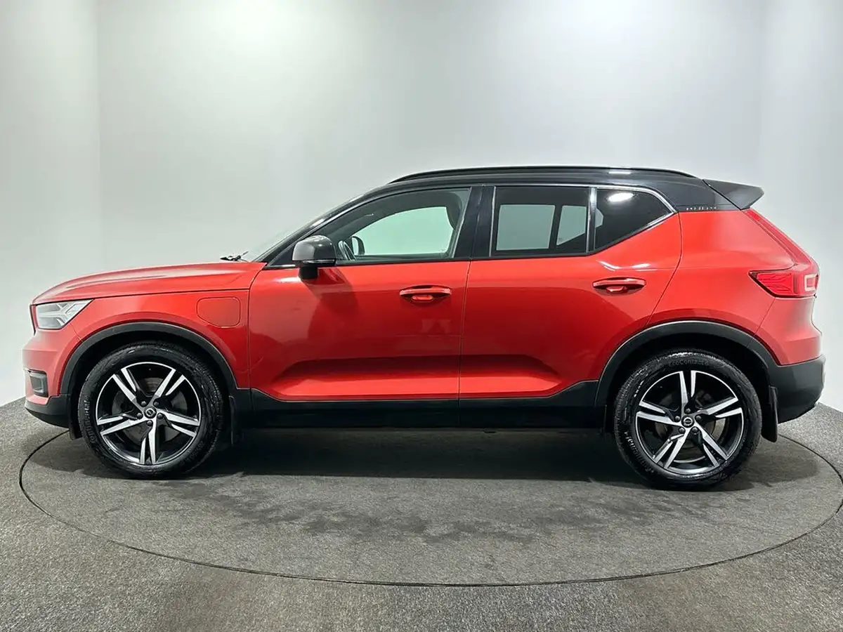 2021-volvo-xc40-15-t5-r-design-262bhp-big-3