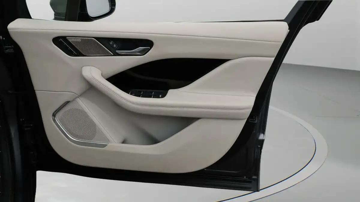 2019-jaguar-i-pace-ev400-hse-big-15
