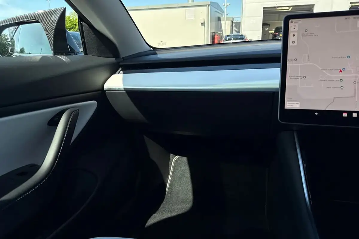 2020-tesla-model-3-e-performance-big-19