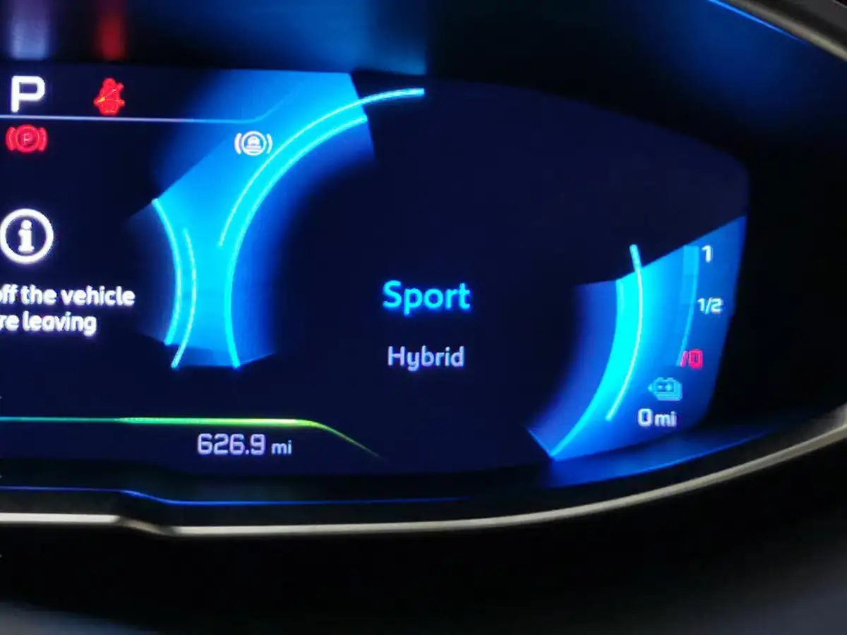 2023-peugeot-3008-suv-16-puretech-gt-225bhp-hybrid-big-15