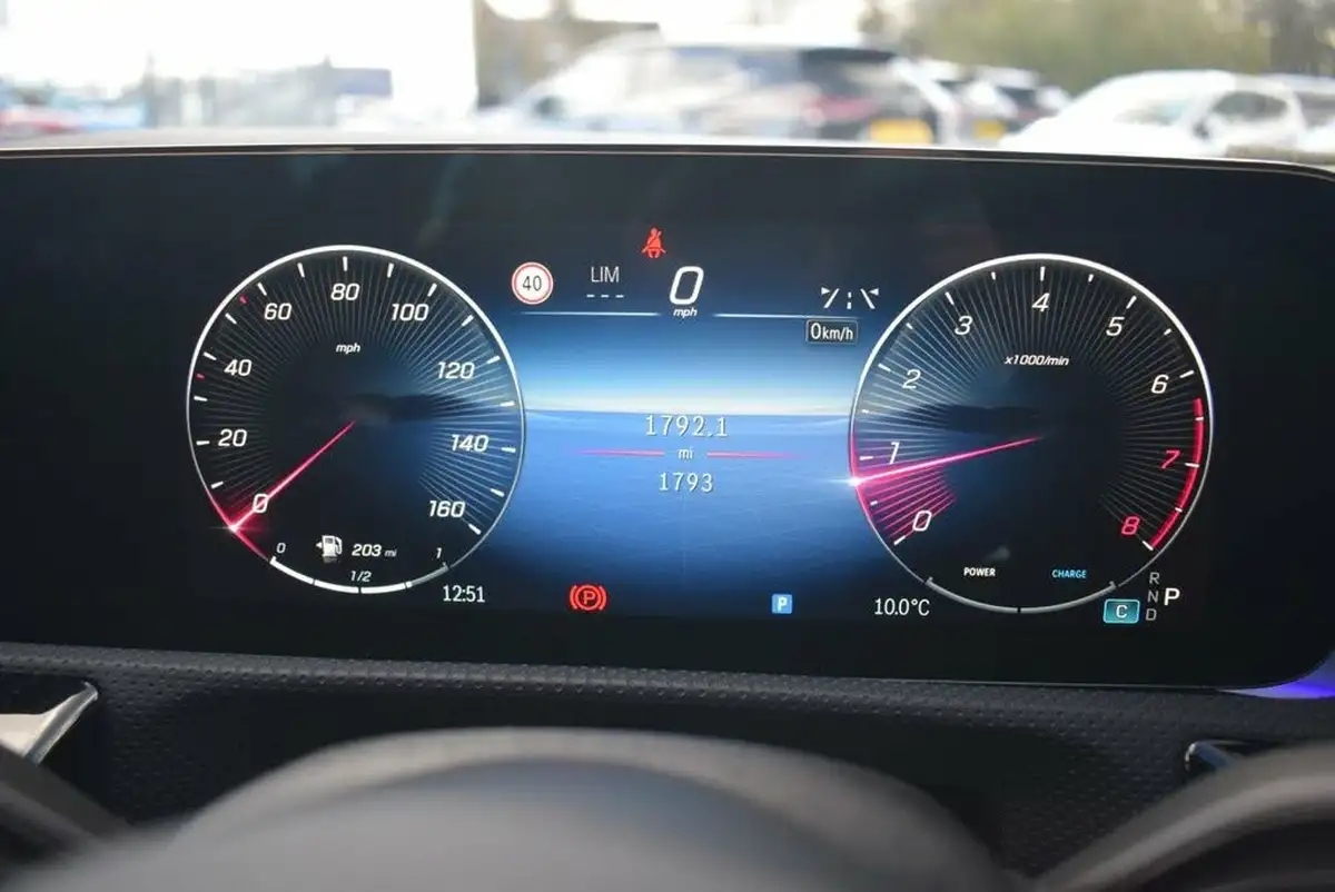 2023-mercedes-benz-cla-13-cla-200-amg-line-executive-coupe-4d-big-28