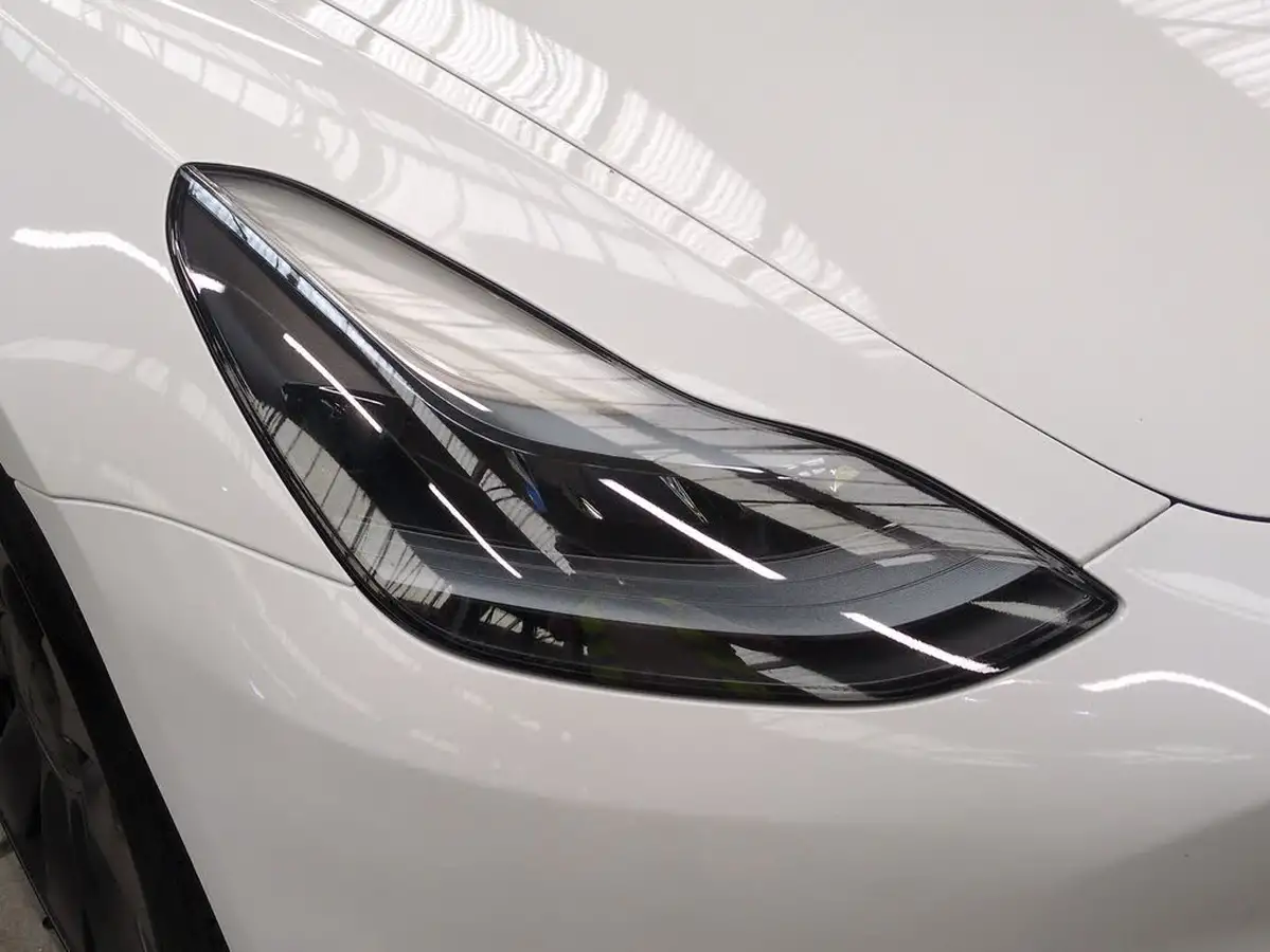 2023-tesla-model-3-e-performance-big-25