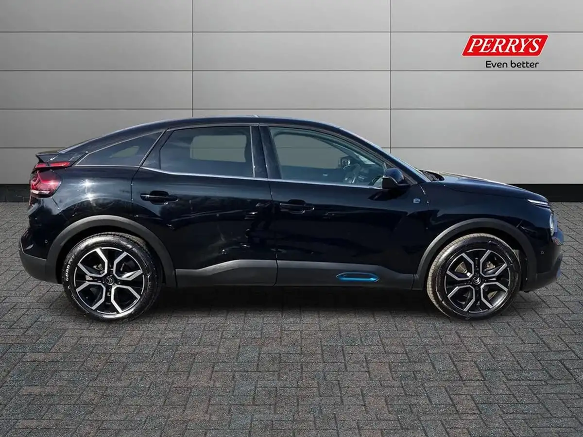 2022-citroen-c4-e-shine-plus-big-2