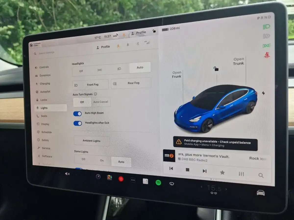 2020-tesla-model-3-e-long-range-big-35