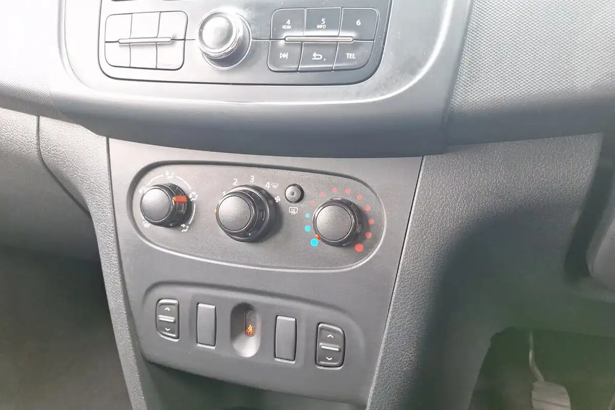 2016-dacia-sandero-09-tce-ambience-prime-big-37