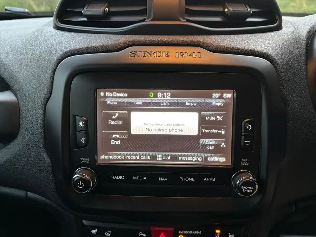 2015-jeep-renegade-14-multiair-ii-limited-138bhp-1368cc-ddct-big-24