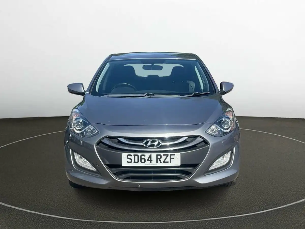 2014-hyundai-i30-14-active-5d-big-4