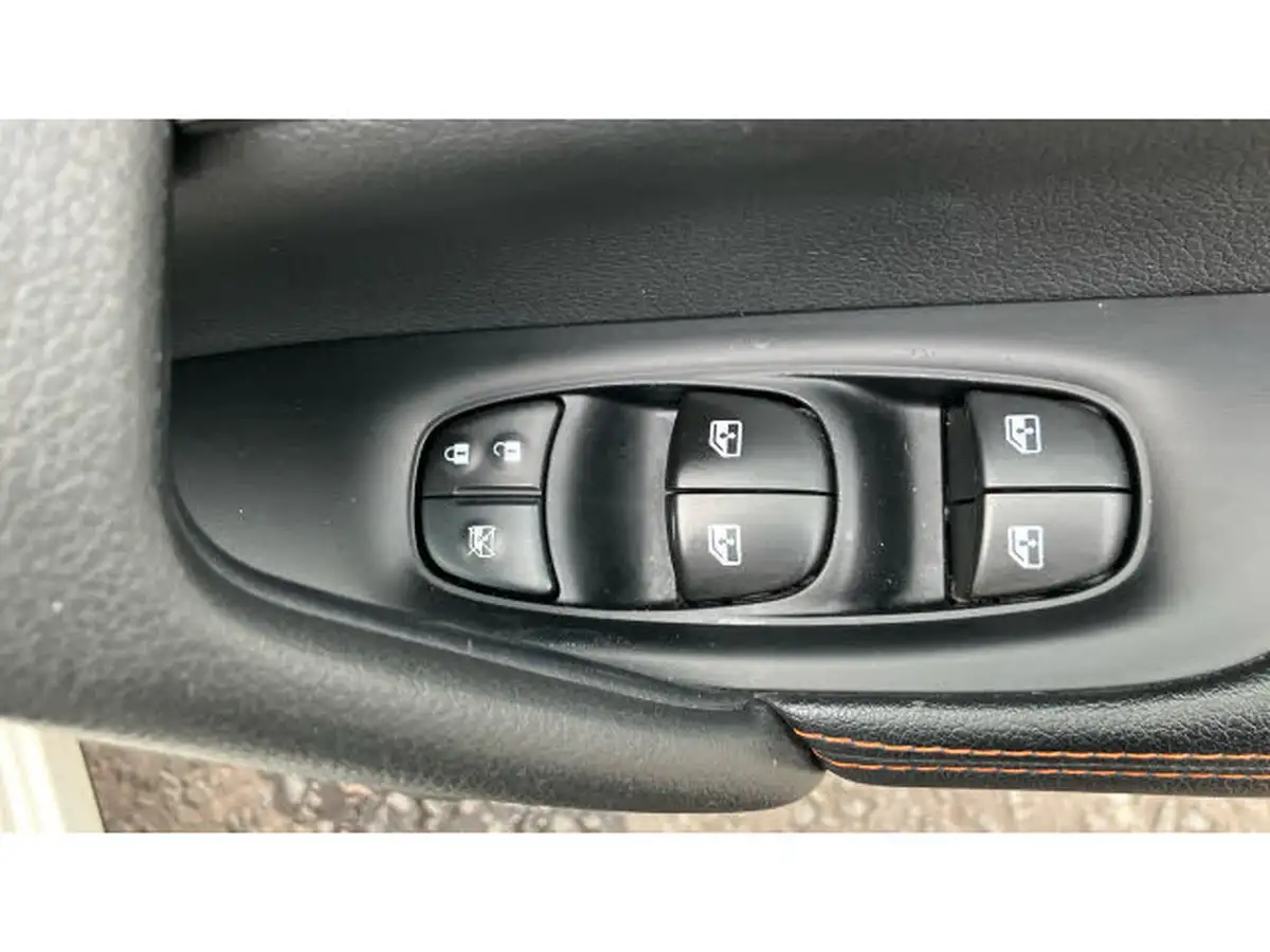 2019-nissan-qashqai-13-dig-t-n-motion-140ps-big-29