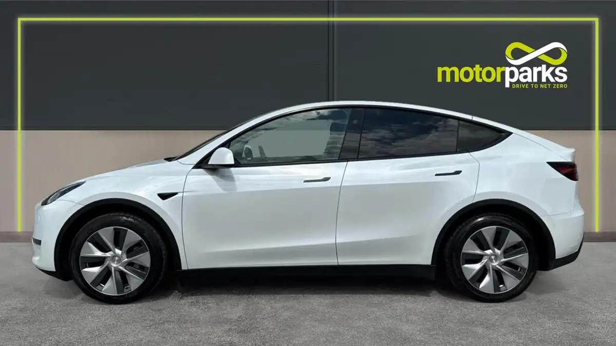 2024-tesla-model-y-e-long-range-306bhp-awd-big-5