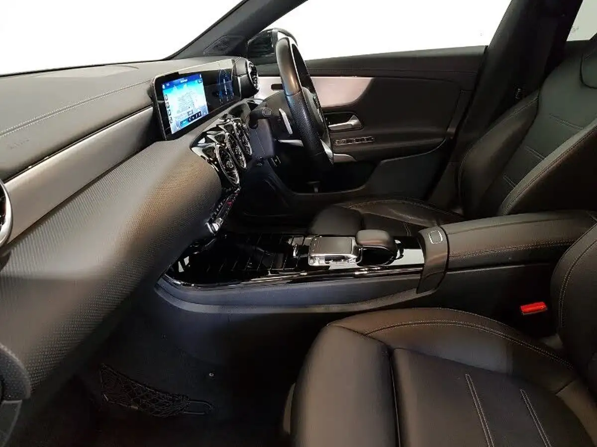2019-mercedes-benz-cla-13-cla-200-amg-line-coupe-4d-7g-dct-big-4